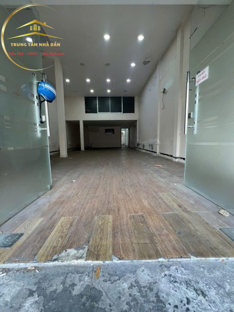 Bán nhà Mặt tiền Lý Thường Kiệt 6,3 x 23 kết cấu 5 tầng 10PN vị trí đắc địa, Quận 10 giá chỉ 38.8 tỷ