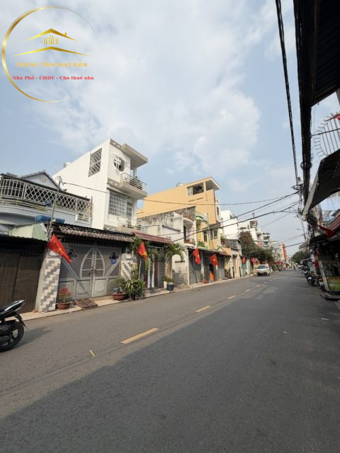 Bán nhà đẹp Mặt tiền lớn Nguyễn Văn Yến thông Phan Anh - Tô Hiệu, 4,8x13,4 chỉ 9 tỷ nhỉnh