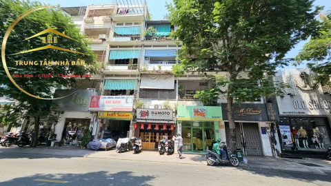 Bán nhà HIẾM – NHỈNH 2 TỶ TRUNG TÂM- TÂN BÌNH – LÊ VĂN SỸ- vị trí đắc địa – Diện tích: 4 x 5.5 ~ 18m² công nhận
