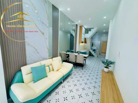 HƠN 4 TỶ XÍU, LẠC LONG QUÂN SÁT QUẬN 10,HẺM 5M TRƯỚC NHÀ, Ô TÔ 4 CHỖ ĐỖ CỬA,43M2, 2TẦNG MỚI ĐẸP ĐỦ NỘI THẤT, SỔ NỞ HẬU HOÀN CÔNG ĐỦ, KHÔNG QUY HOẠCH GÌ. CHỐT🍀